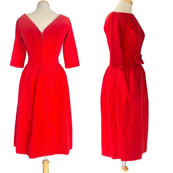 VINTAGE 1950s Lorrie Debb Red Velvet Cocktail Dress – Union Made – Size 13 - Picture 5 of 11